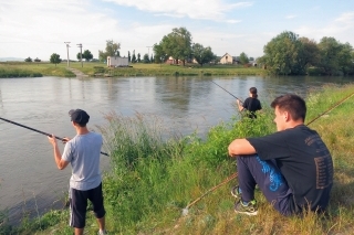 Niekedy chlapci zdolávali naraz aj dve mreny.