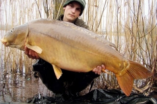 Ani tento 20,1 kg krásavec neodolal kombinácii 18 mm boilies a 12 mm plávajúceho bonbónika s príchuťou Salmon/peach.