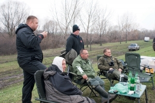 Slovensko-maďarský carptalk, keď kapry neberú.