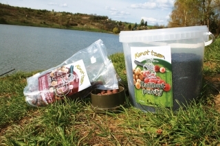 Boilies a peletky sú výborná kombinácia.