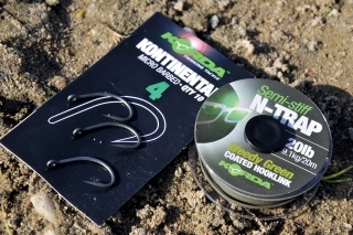 Kontinental hook č. 4 je ideálny na použitie s 20 lb šnúrkou N-Trap Semi-Stiff.